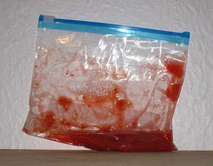 Extraction de l'ADN de fraises dans le sac congélation